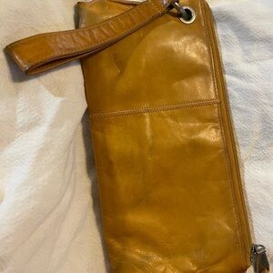 Hobo Original Leather Wristlet Clutch – Mustard Yellow